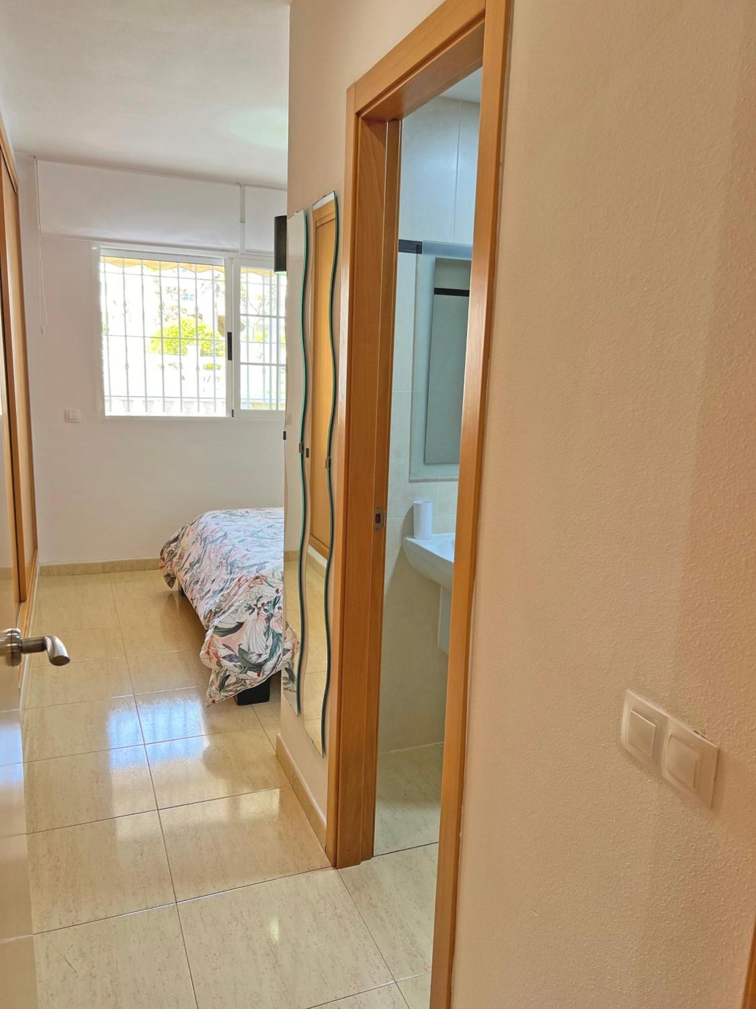 Gran Terraza, Piscina, Parking Y Aire Acondicionado Apartment